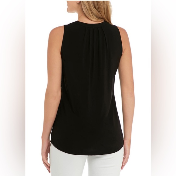 Crown & Ivy Women’s Split-Neck Peasant Top - Picture 2 of 9